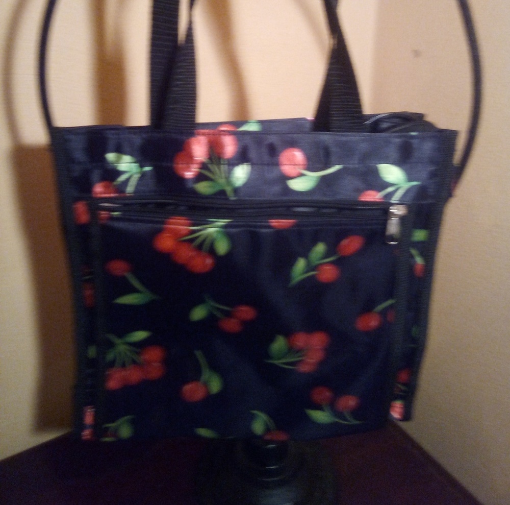 Bag w cherry design